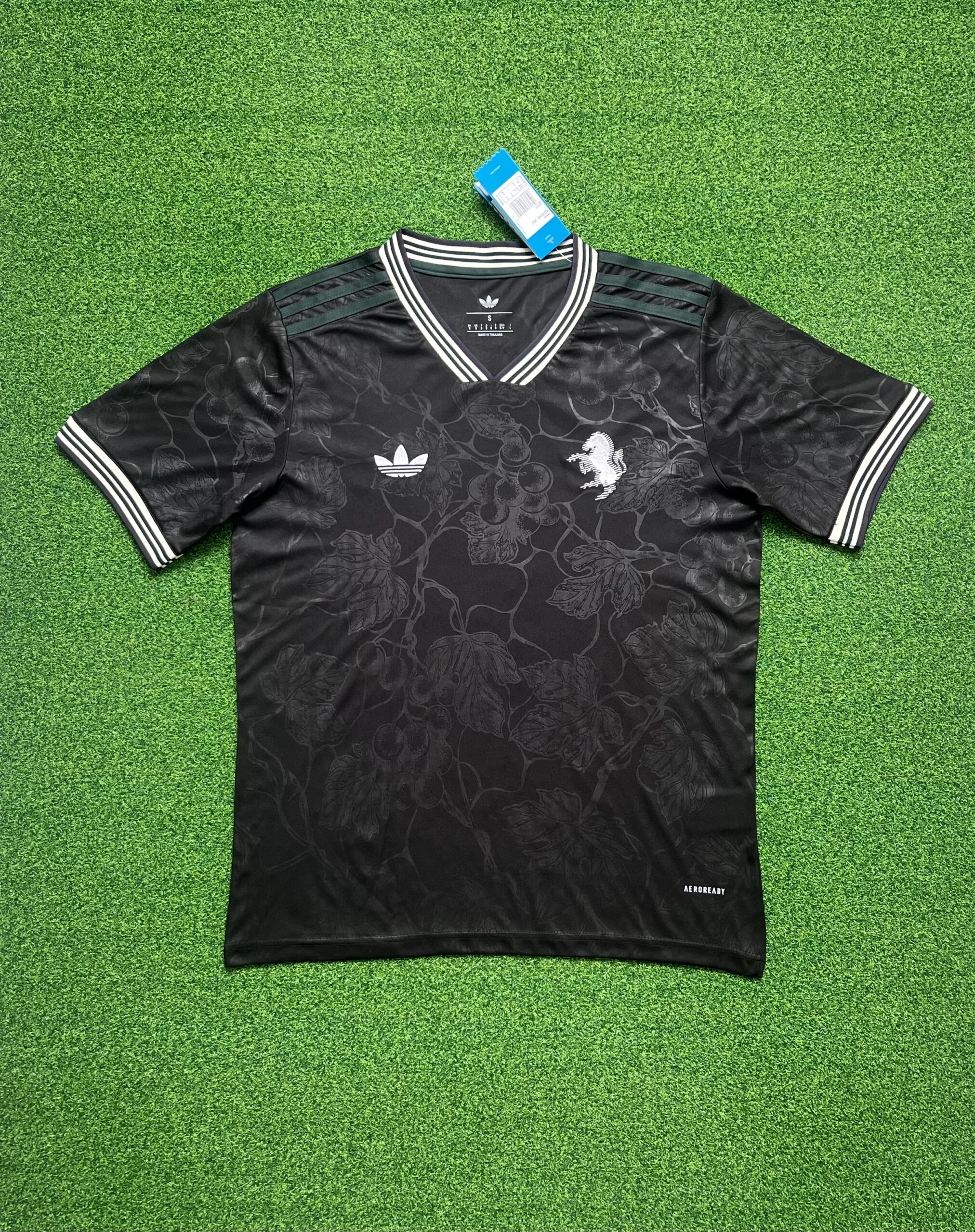 5789-1 25/26 Juventus Third Jersey - Image 1